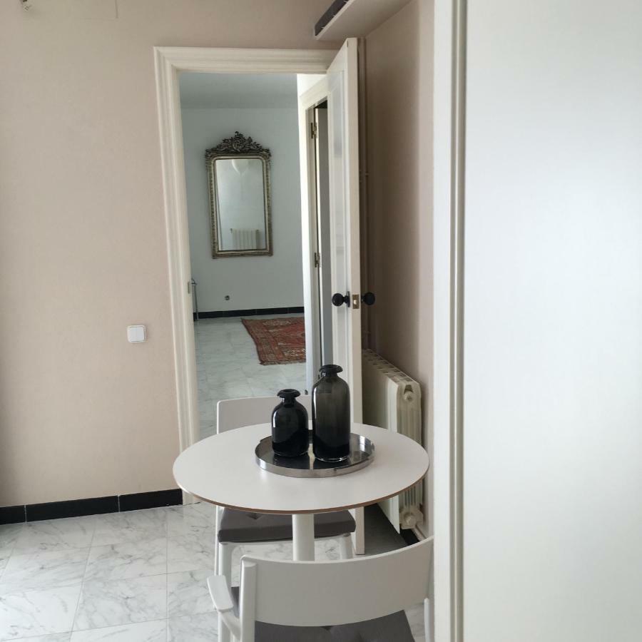 Bed and Breakfast Casa Balmins Сиджес Экстерьер фото